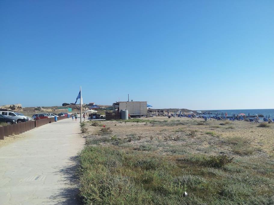 A Stone'S Throw From Everything Paphos ภายนอก รูปภาพ
