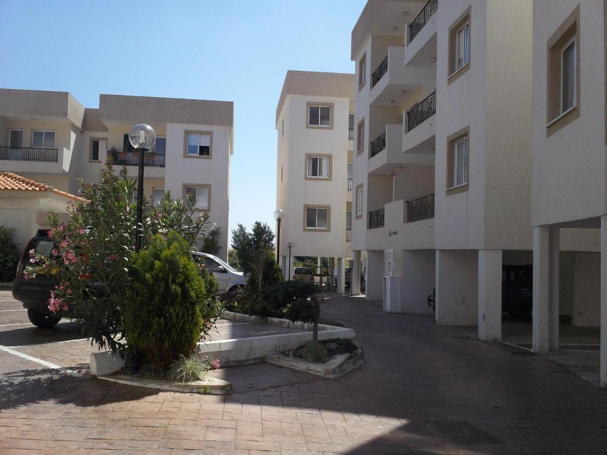 A Stone'S Throw From Everything Paphos ภายนอก รูปภาพ