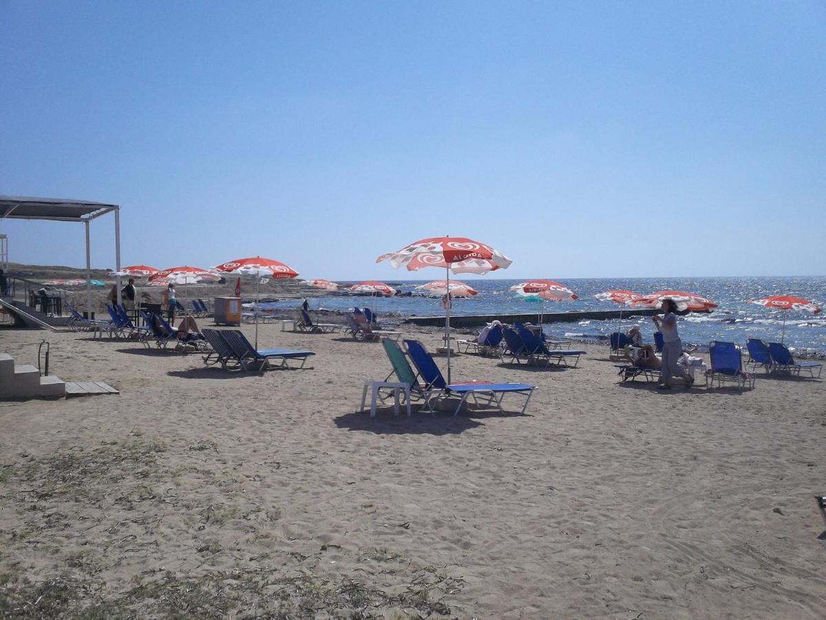 A Stone'S Throw From Everything Paphos ภายนอก รูปภาพ