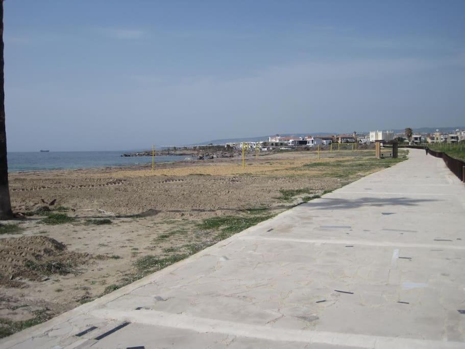 A Stone'S Throw From Everything Paphos ภายนอก รูปภาพ